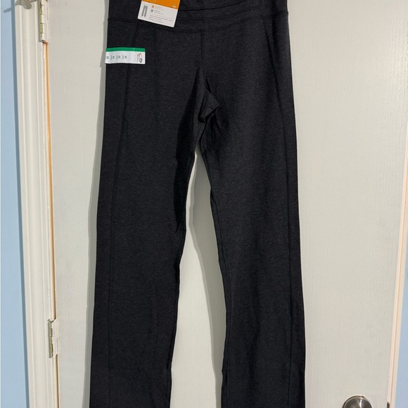 Two pairs of Champion Performance Black and Gray flare leggings! Both M long - Picture 5 of 7